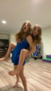 Meet your Posher, Juliana